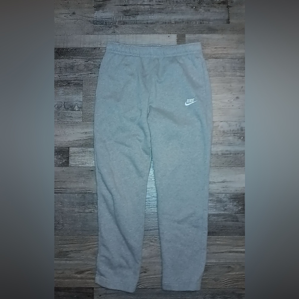 NIKE BUNGEE SWEATS NEW SIZE M